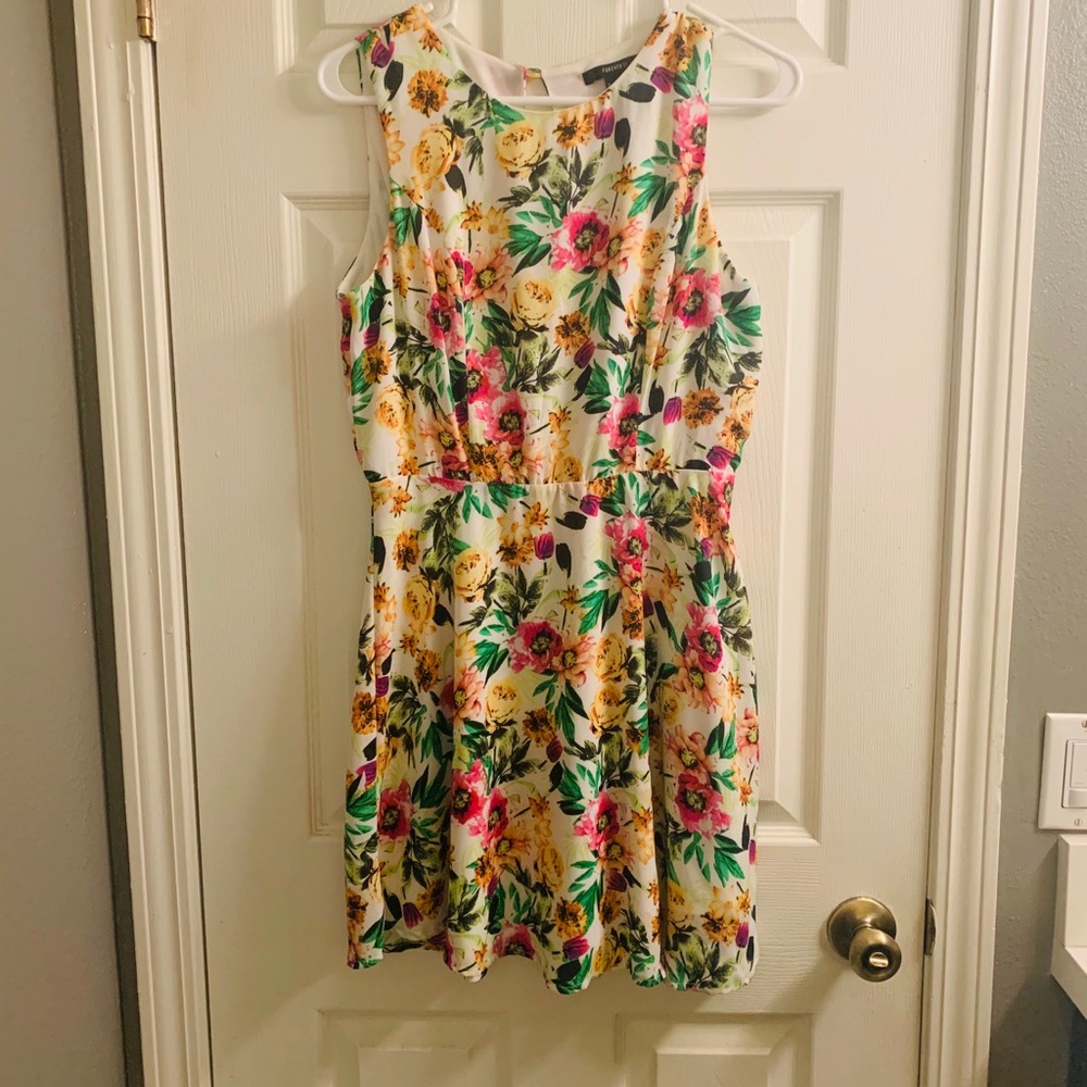 Floral print, open back dress
